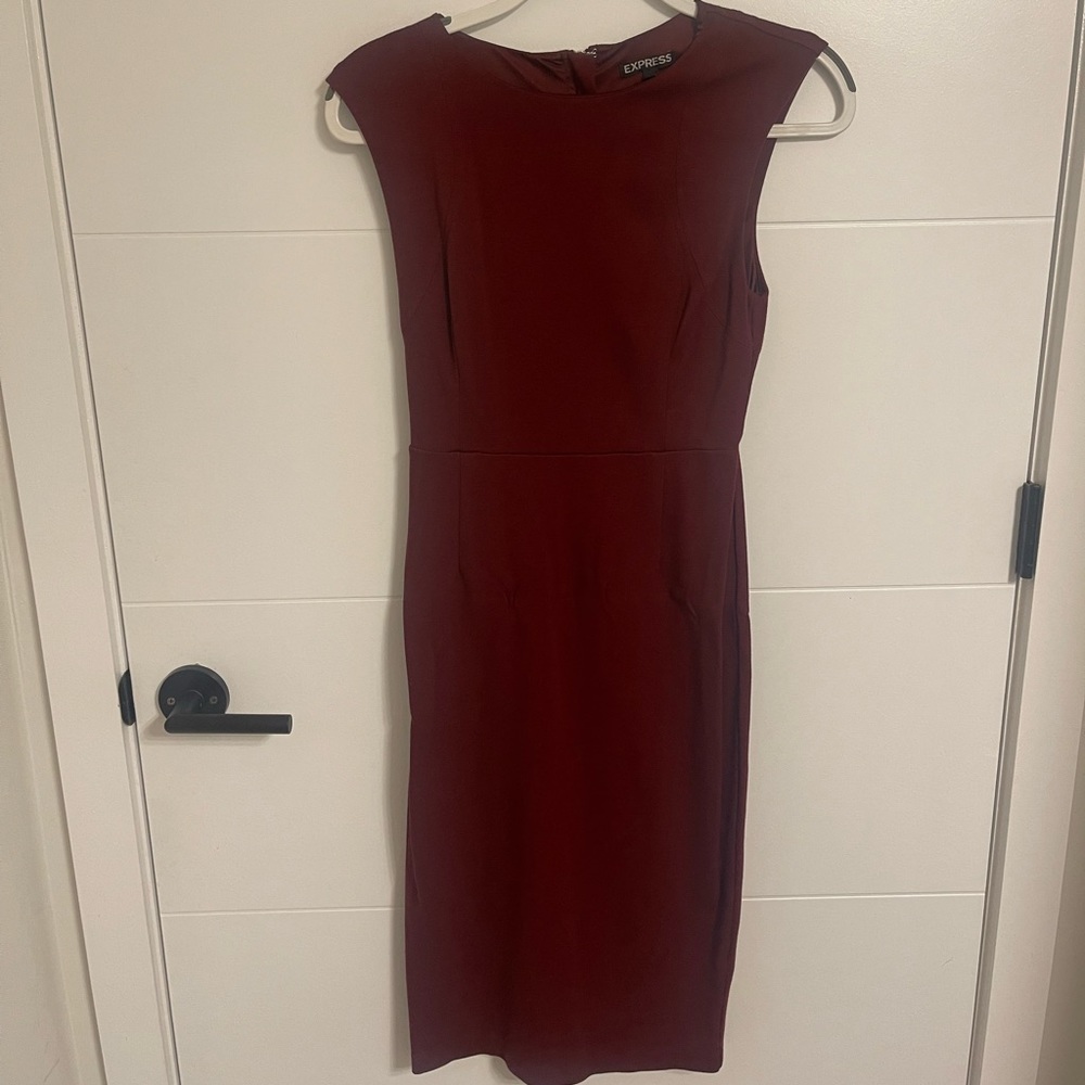 Express cap sleeve midi dress in Burgundy Size 2